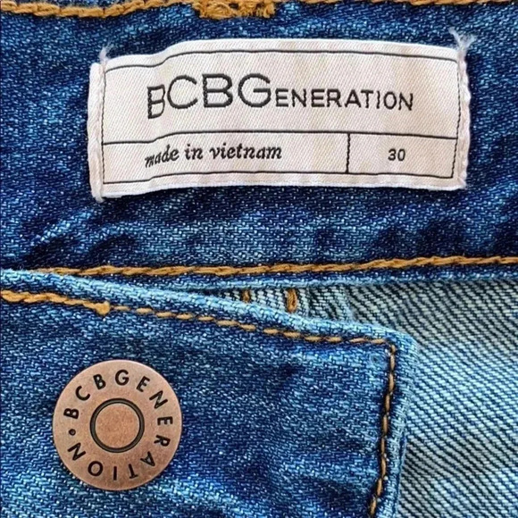 BCBG Jean shorts Sz 30 - Picture 2 of 4